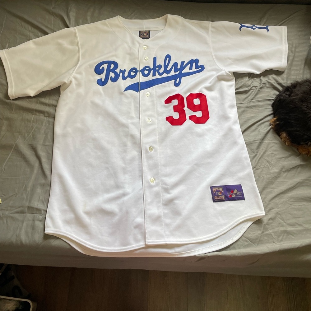 Men’s Brooklyn Dodger Jersey. 39.